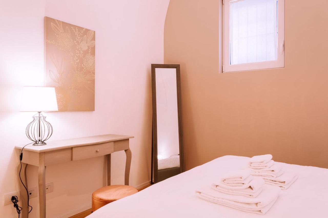 Appartamento Elegante Alle Due Torri By Wonderful Italy 볼로냐 외부 사진